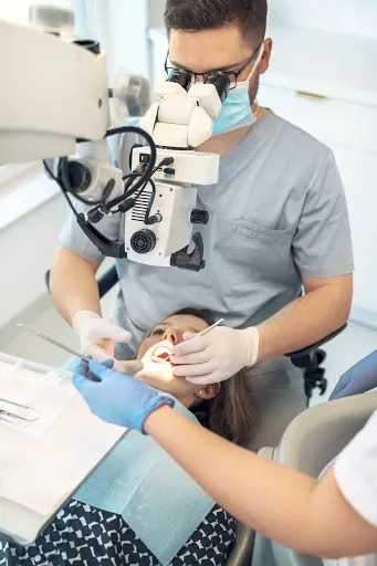 Fi Clinic - Stomatologia, Implantologia